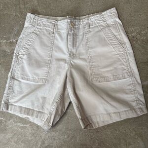 GAP Women's Light Khaki Cargo Shorts Size 8